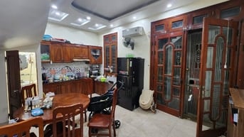 Chính chủ bán nhà 5 tầng đẹp Thổ Quan, Khâm Thiên 28 /33 m² ngõ rộng 