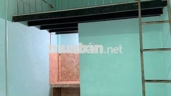 Phòng trọ giá rẻ_gác lửng_an ninh_mát mẻ_yên tĩnh_ở 2-3 người