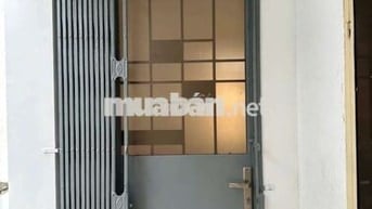 Bán căn chung cư quận 4, dt 50m2 (có thương lượng)