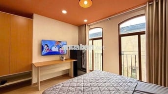 THUÊ CĂN HỘ - NEW - CỬA SỔ LỚN - TONE MÀU ẤM - TIVI - BÙI ĐÌNH TÚY