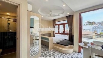1 CHIẾC PHÒNG CỰC XINH VIEW BAN CÔNG THOÁN RA HÀNG XANH CHƯA ĐẾN 2P
