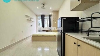 ĐẦU THÁNG TRỐNG STUDIO BAN CÔNG FULL NT - HẺM XE HƠI GẦN UEH CS B