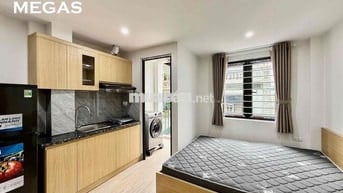 CHO THUÊ STUDIO BAN CÔNG CỬA SỔ FULL NỘI THẤT NGAY ĐƯỜNG PHẠM VĂN ĐỒNG