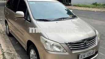Cần bán gấp xe Toyota Innova 2013