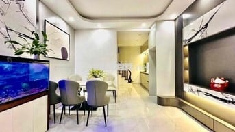 Khu phố an ninh tốt, Minh Khai, nội thất Châu Âu, nông, 51m2, 8.x tỷ