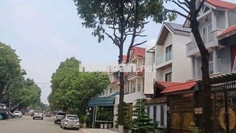 Biệt Thự Phạm Huy Thông 7x15 ( 3 lầu đường 10m )