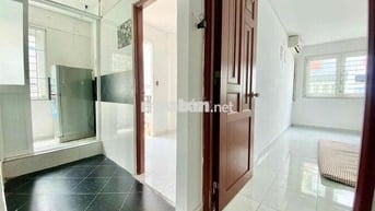 Cho Thuê Căn 2pn1wc Ban Công Tách Bếp Full NT Ngay Nguyễn Ngọc Lộc Q10