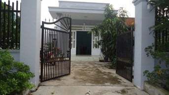 Cô chú gửi bán dùm căn nhà SHR, 146m2, Tân Thông Hội, Giá 990 Triệu.
