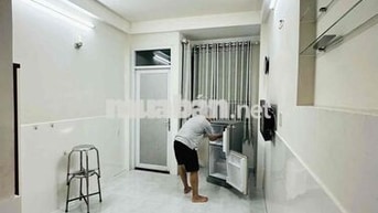 cho thuê phòng q3, gần cầu số 7.