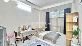 Siêu Phẩm Studio Cửa Sổ Full Nội Thất Ngay Cầu Vượt Cây Gõ
