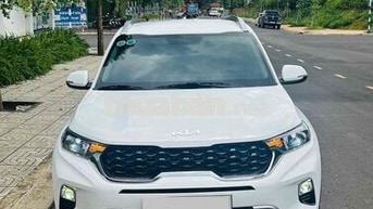 Kia Sonet 2023 Deluxe 1.5 AT - 15000 km
