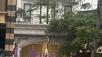 Tôi cần bán toà BUlDING mặt phố Nguyễn Đình Chiểu, Q HBT, ĐT 200 m,10T