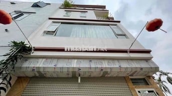Bán nhà 68/1 Lý Chính Thắng , ngang 5m cách mặt tiền 1 căn , 4 tầng