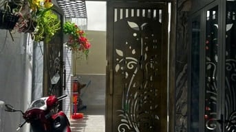 Bán nhà 304/4Q4 Trường Chinh, P13, Tân Bình, ngay chợ Hoàng Hoa Thám