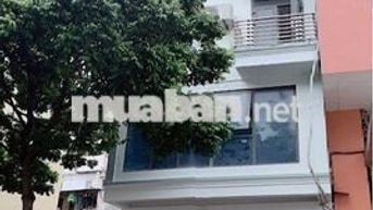 Cho thuê nhà mặt phố Quan Hoa - Dt 80m2 x 6 tầng có Thang Máy
