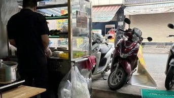 Mặt Tiền Ung Văn Khiêm 100m2 Có Gác Nằm Ở 31/...Ngay ĐạiHọc Hutech