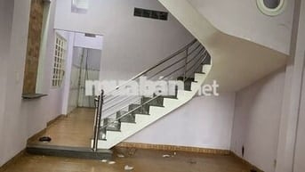 Chính chủ cho thuê nhà DT:5x20 giá 12tr/thg lầu ,HBC,TĐ