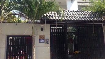 Bán  Căn hộ vila đường CMT8, P13, Q.10, gồm 11 phòng đủ tiện nghi