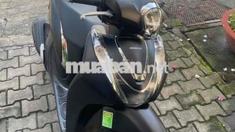 Xe gia đình ít đi cần bán . *** (thành)