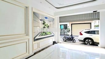 Nhỉnh 8 tỷ - Cầu Diễn Phú Minh - 40m2 - 5 tầng - ngõ nông sát phố