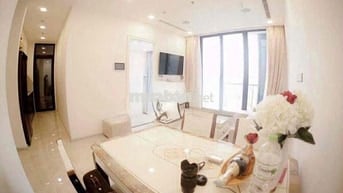 Cơ hội hiếm có: Thuê căn hộ 2PN tại Vinhomes Golden River, Quận 1