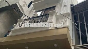 Bán Nhà Trần Thái Tông Cầu Giấy Lô Góc Gần ĐHQG. 42m 5 tầng 9.8 tỷ
