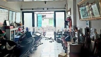 Chủ hạ giá bán gấp nhà 75m2, 3 tầng, nhỉnh 7 tỷ, đường Nguyễn Thị Thập