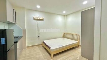 Cho Thuê Phòng Cửa Sổ Mới Đầy Đủ Nội Thất Gần Huỳnh Văn Bánh Phú Nhuận