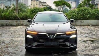 VinFast Lux A2.0 2023 - 30000 km