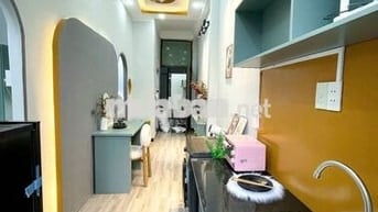 Căn Hộ 2 PN Ban Công Full Nội Thất Tân Bình