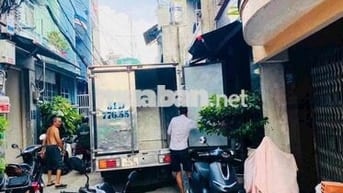 Cạnh Tên Lửa - Nhà 2 Tầng - DT 4x10 - HXH - Giá 4ty x