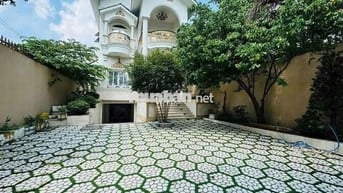 Cho thuê biệt thự có hồ bơi. Phường Hiệp Thành. Thủ Dầu Một. 33tr