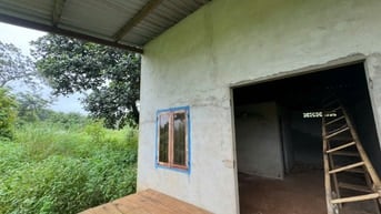 Chính chủ cần bán 1.210m2 mặt đường bê tông, view suối đá chỉ 250 tr