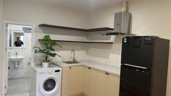Cho thuê phòng tầng 2, diện tích 27 m2, đẹp như Homestay - full đồ