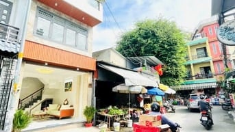 Bán nhà đẹp hẻm 656 Quang Trung, gần cv Làng Hoa