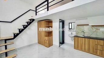 PHÒNG TRỌ CỬA SỔ - BAN CÔNG - RỘNG RÃI - NGAY CHỢ TÂN HƯƠNG
