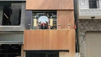 Cho thuê nhà mặt tiền Võ Văn Tần, Phường 6, Quận 3 - Ngang 5m