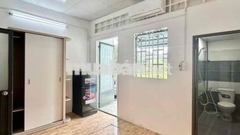 BAN CÔNG TÁCH BẾP GẦN AEON TÂN PHÚ VÀ ĐẠI HỌC CÔNG THƯƠNG
