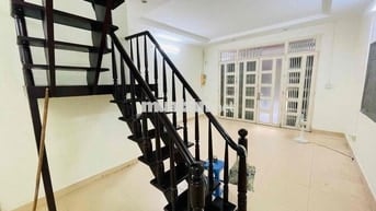 Hẻm 1 trục gần mặt tiền An Dương Vương P4 Quận 5 nhà 1 trệt 1 lầu 44m2