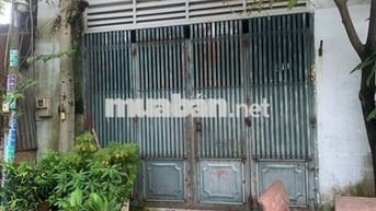 Bán nhà Gấp Ở hóc Môn 880tr có SHR Rộng 122m2 Chủ kẹt gấp lắm rồi !