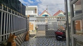 Nhà giá rẻ tân hiệp 18, hóc môn 100mz2 , 928 triệu , sổ hồng riêng
