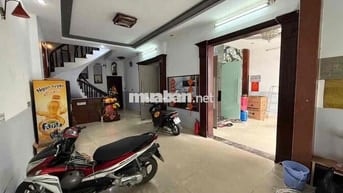 CẦN BÁN KHÁCH SẠN DÒNG TIỀN TỐT QUẬN TÂN PHÚ - 4 TẦNG - 16 PHÒNG