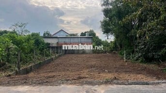 240M2 đất Mặt Tiền 492 giá ngộp chỉ 880Tr em cần bán gấp