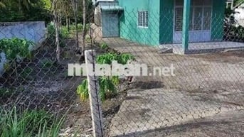 Nhà mới và đất thổ cư, mặt tiền ôtô thoải mái, gần tiện ích,dân đông