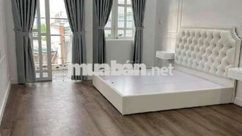 Phòng Ban công lầu 1 full nội thất