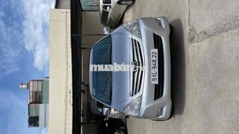 Toyota Innova 2009 G - 200000 km