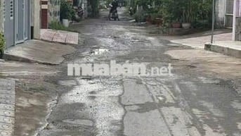 Ngay Vòng Xoay Thị Trấn Hóc Môn TC 800Triệu Có Ngay Căn Nhà C4 DT 48m2