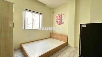 CHO THUÊ PHÒNG STUDIO CƯAT SỔ TRƠID CÓ NỘI THẤT GẦN CÔNG VIÊN LÀNG HOA