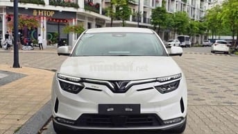VinFast VF8 2024 Eco Mua Pin CATL - 10000 km