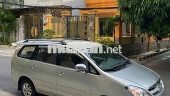 Toyota Innova 2006 G - 1212 km